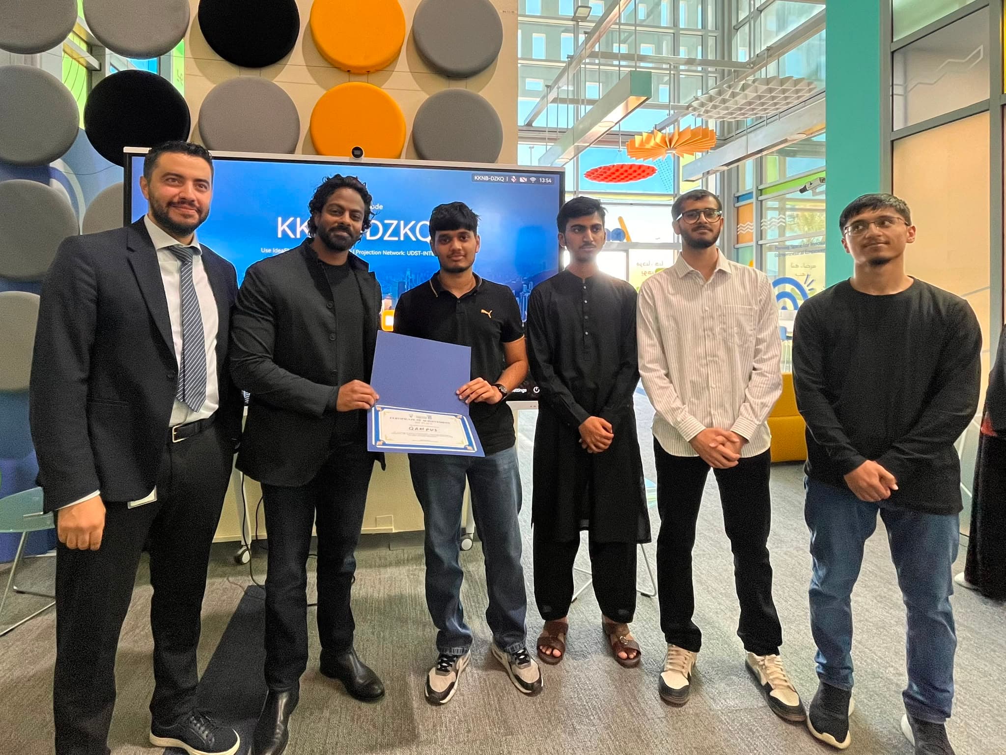 The winning teams at the Wohaj × UHUB Entrepreneurship Club Hackathon